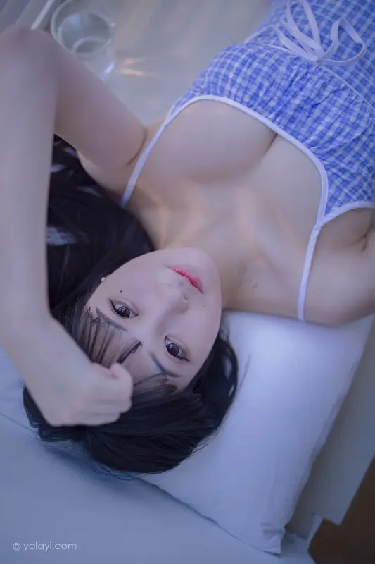 2020.08.11 NO.687 瓶儿《蓝》 - 雅拉伊